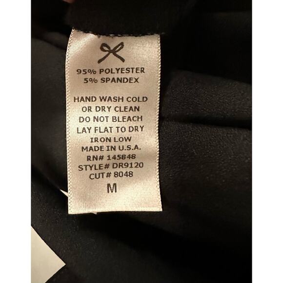 Everly women's dress black shift knee length long bell sleeves cocktail M - Picture 5 of 6